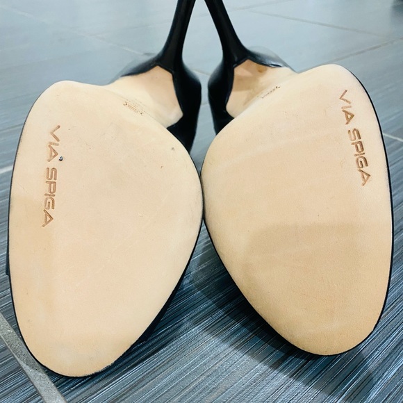 Via Spiga Peep Toe Pumps - Picture 3 of 3